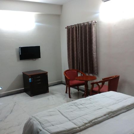 Fresh Living Prime Banjara Otel Haydarabad Dış mekan fotoğraf